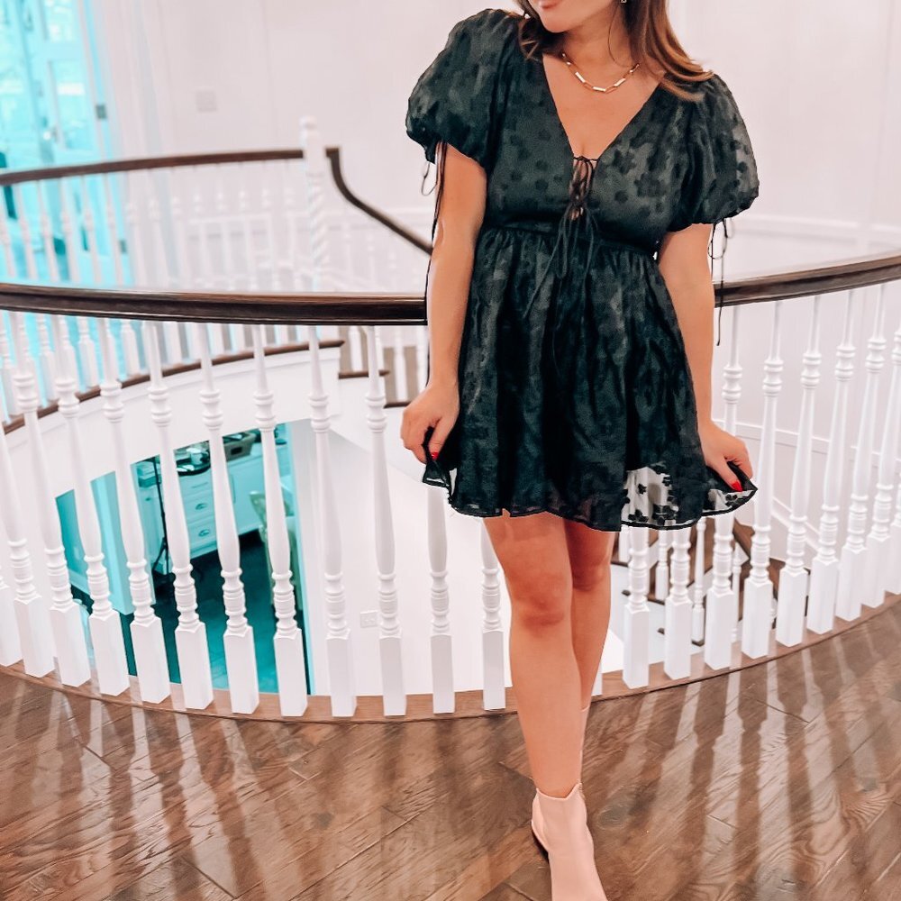 Puff Sleeve Lace Up Dress - Picture 5 of 5